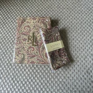 Ralph Lauren Paisley tablecloth with 4 napkins